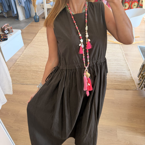 Vestido Marisa da Paprika, corpo inteiro