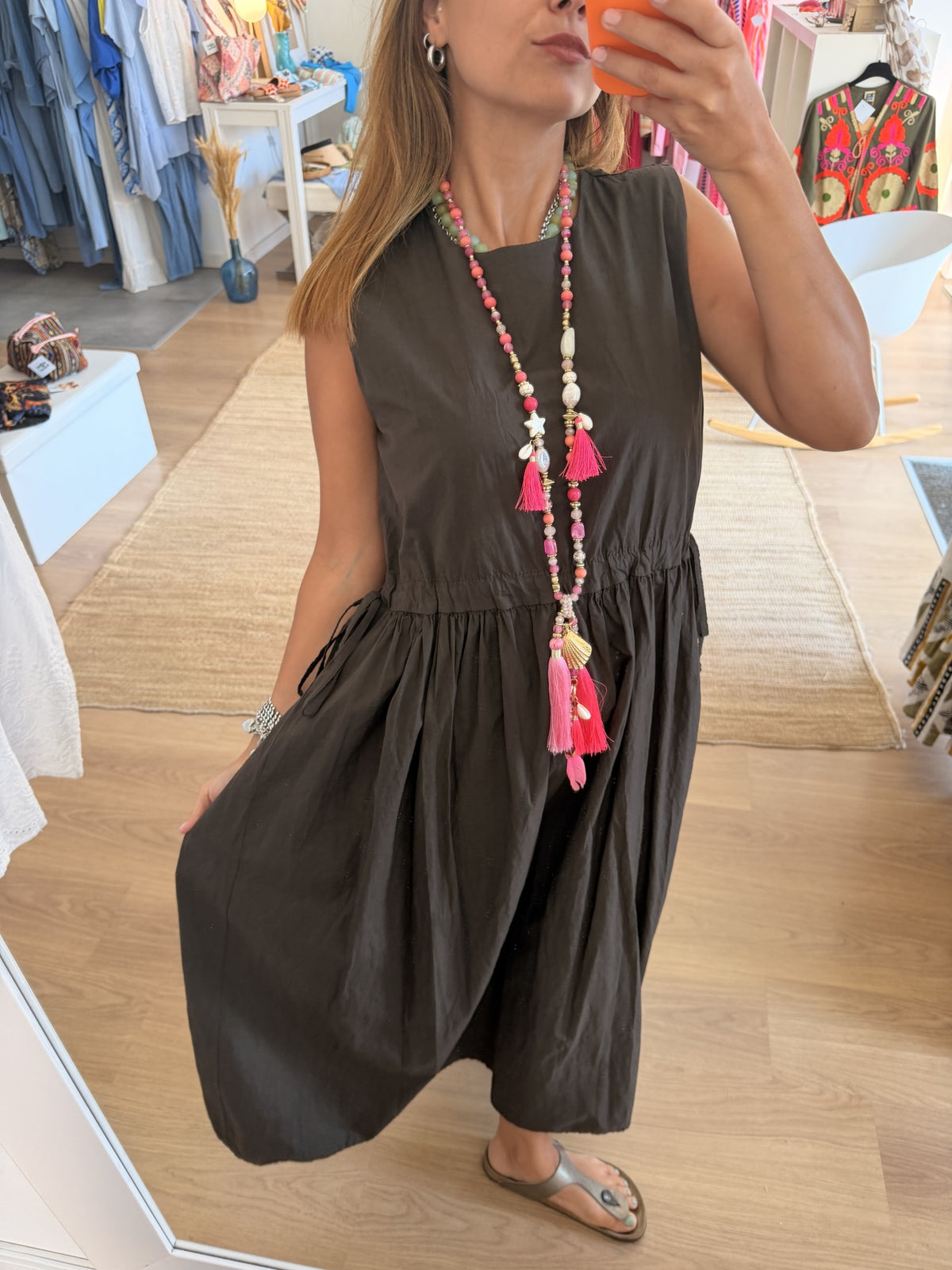 Vestido Marisa da Paprika, corpo inteiro