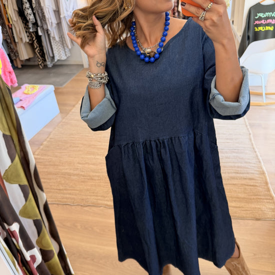Vestido Dark Jeans Leve da Paprika, vestido midi em ganga