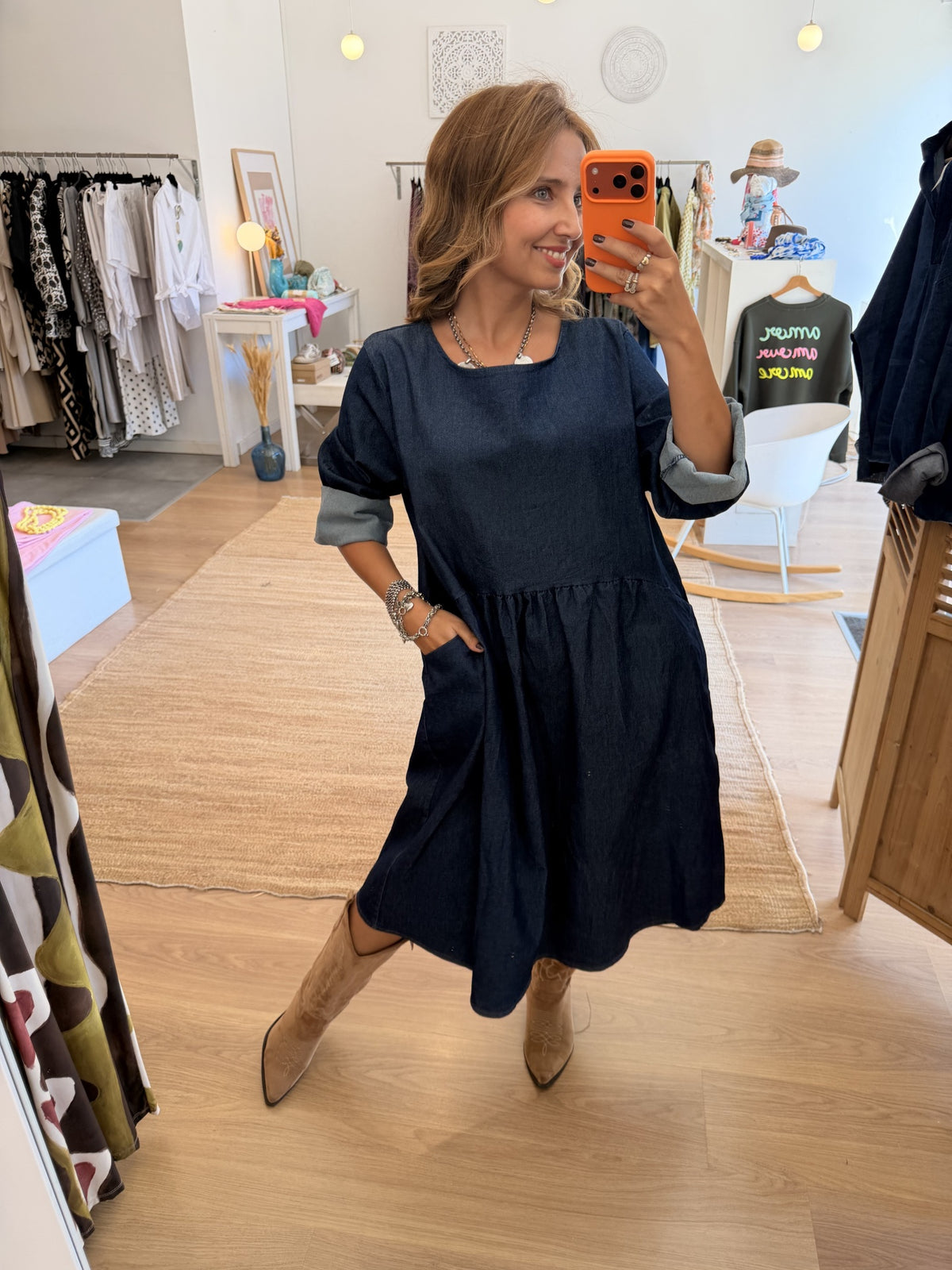 Vestido Dark Jeans Leve da Paprika, bolsos laterais