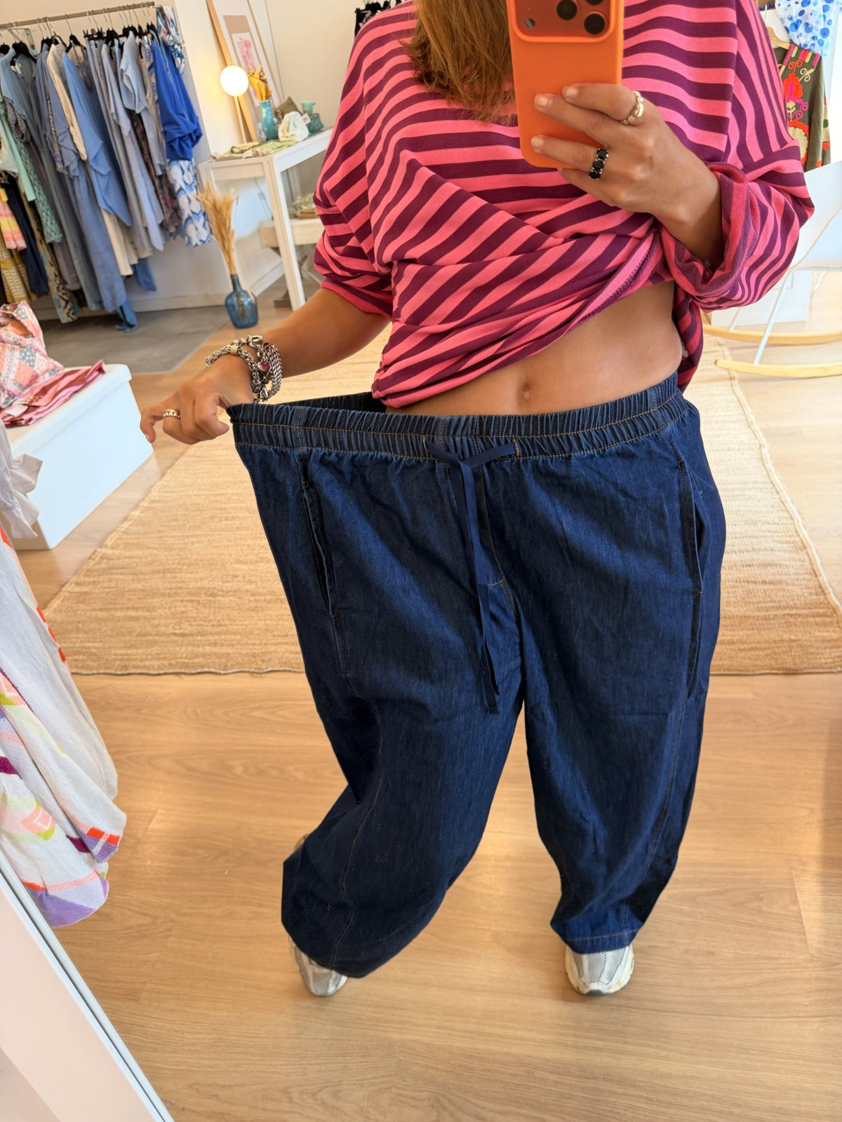Calças Baggy Dark Jeans da Paprika, look completo