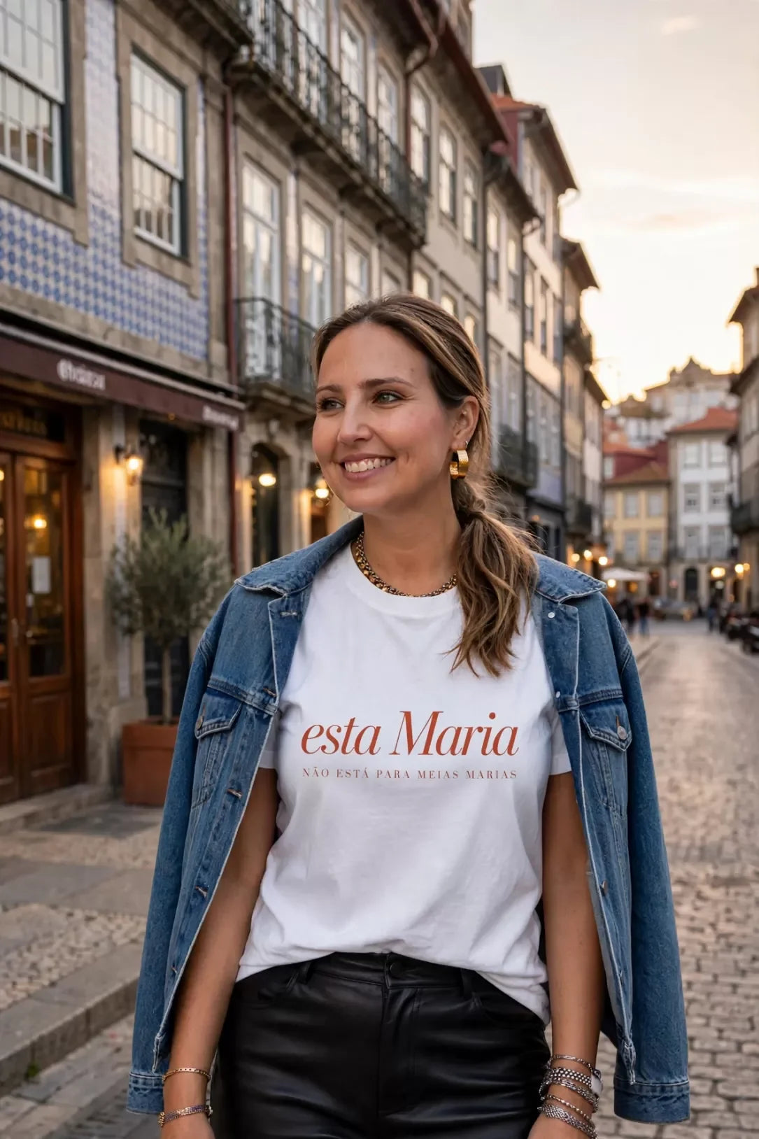 T-shirt branca da linha Esta Maria com frase impressa