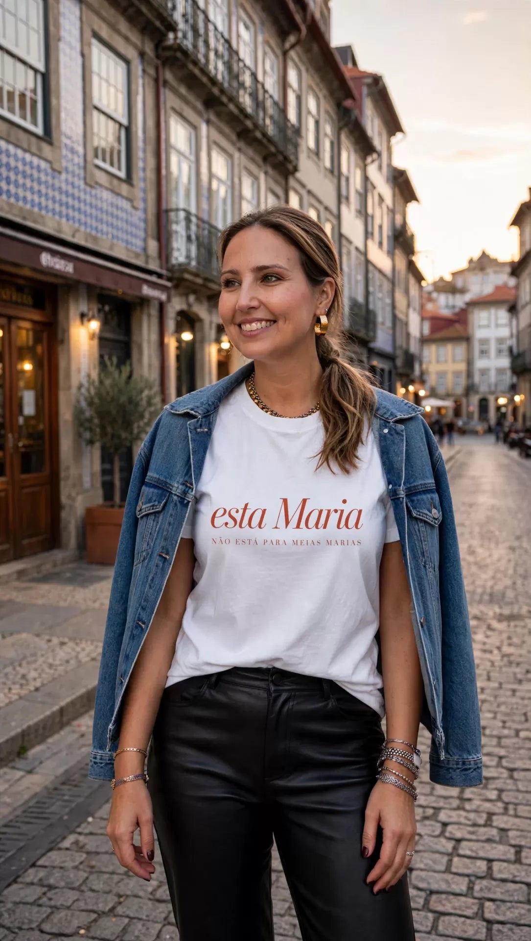 T-shirt branca da linha Esta Maria com frase impressa