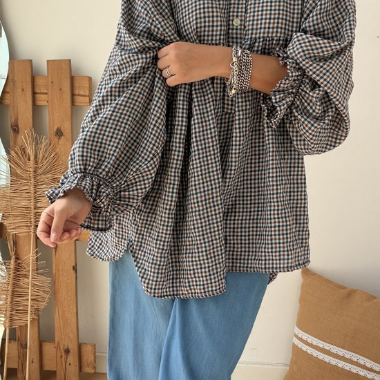Blusa em algodão com padrão vichy azul e branco
