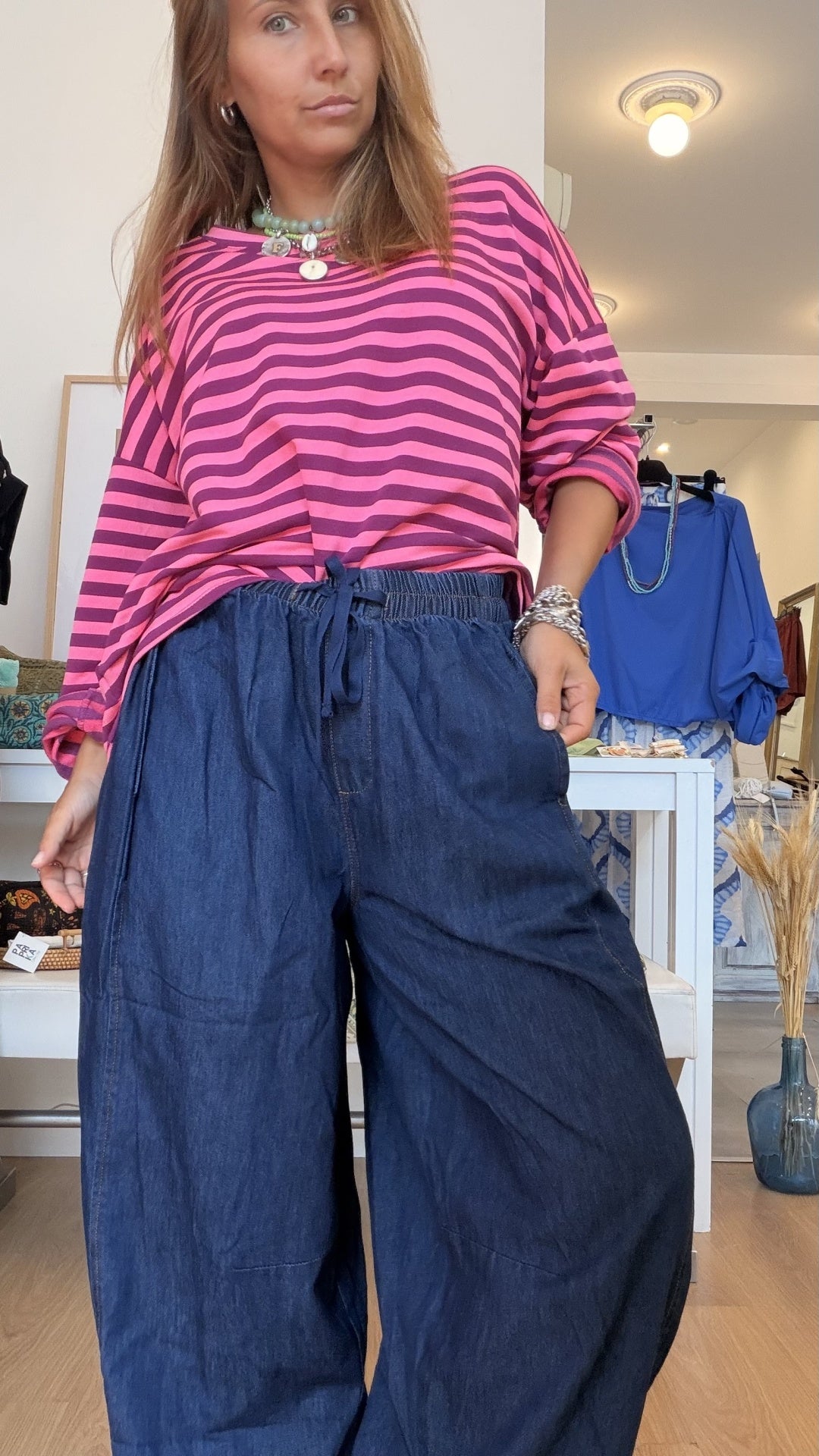 Calças Baggy Dark Jeans da Paprika, cintura elástica com cordão