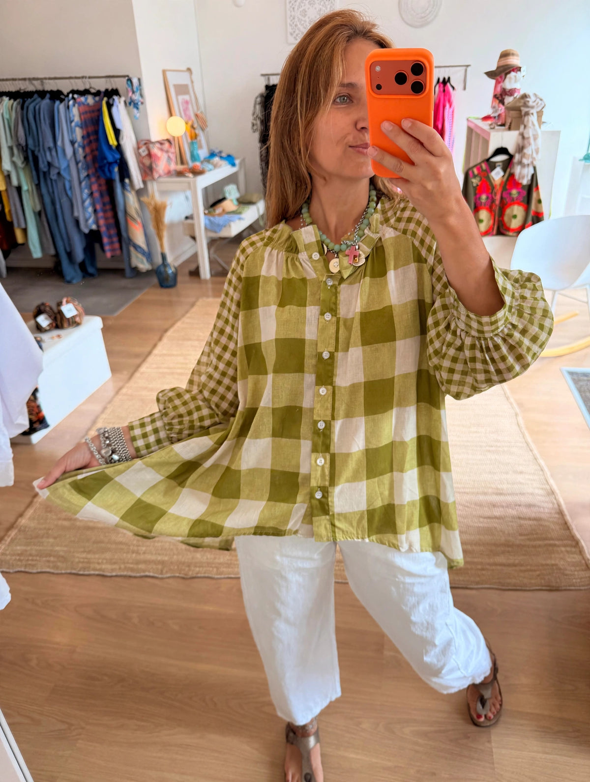 Blusa em algodão com padrão vichy verde e branco