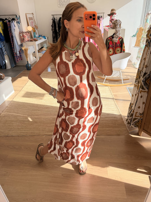 Vestido em malha de viscose em tons quentes