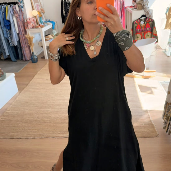 Vestido t-shirt em algodão com decote em V