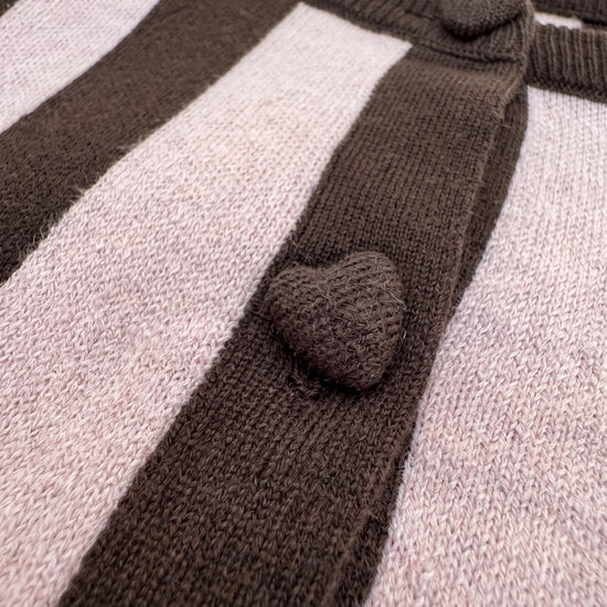 Cardigan Risca Botão Coração – vista 7