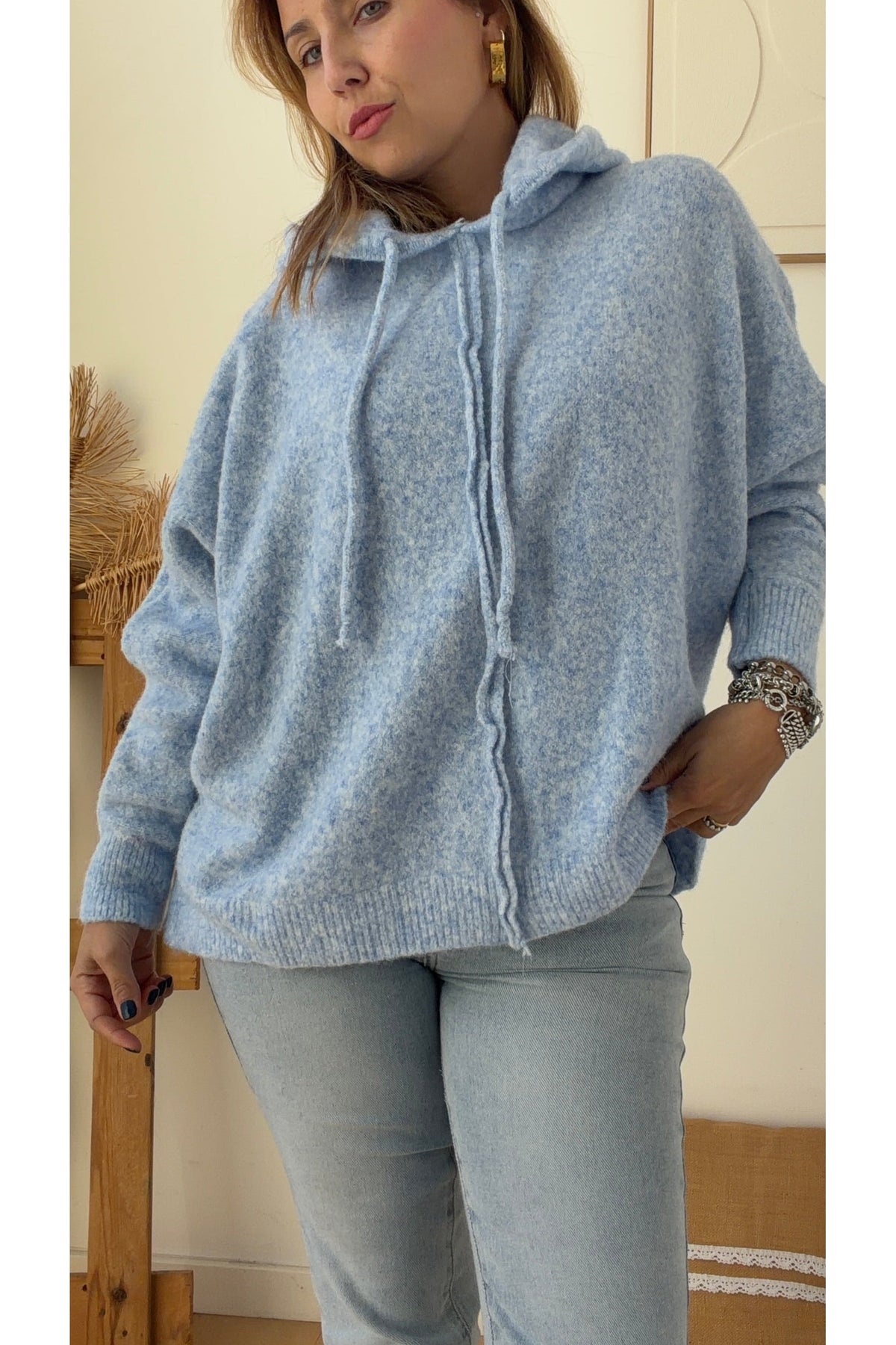 Malha Estilo Poncho com Capuz – vista 2