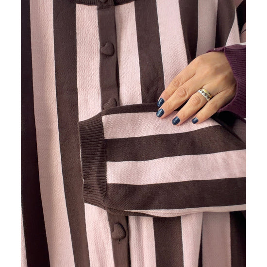 Cardigan Risca Botão Coração – vista 2