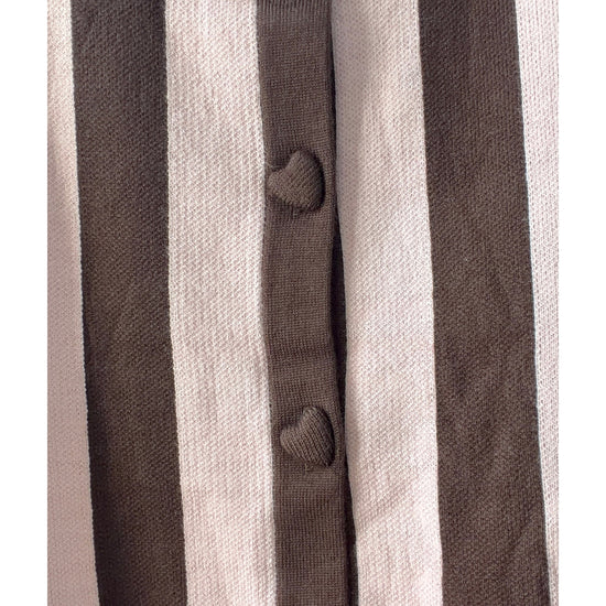 Cardigan Risca Botão Coração – vista 3