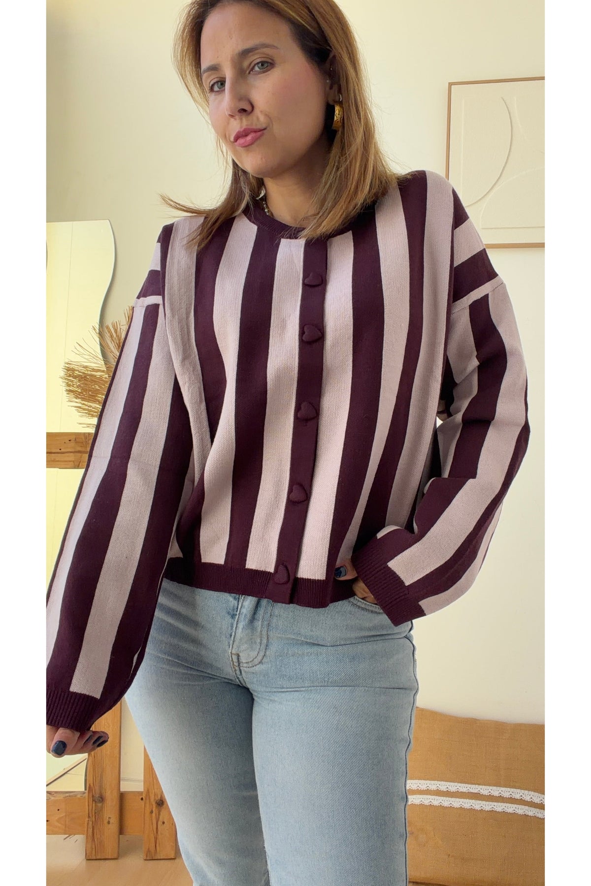Cardigan Risca Botão Coração – vista 5