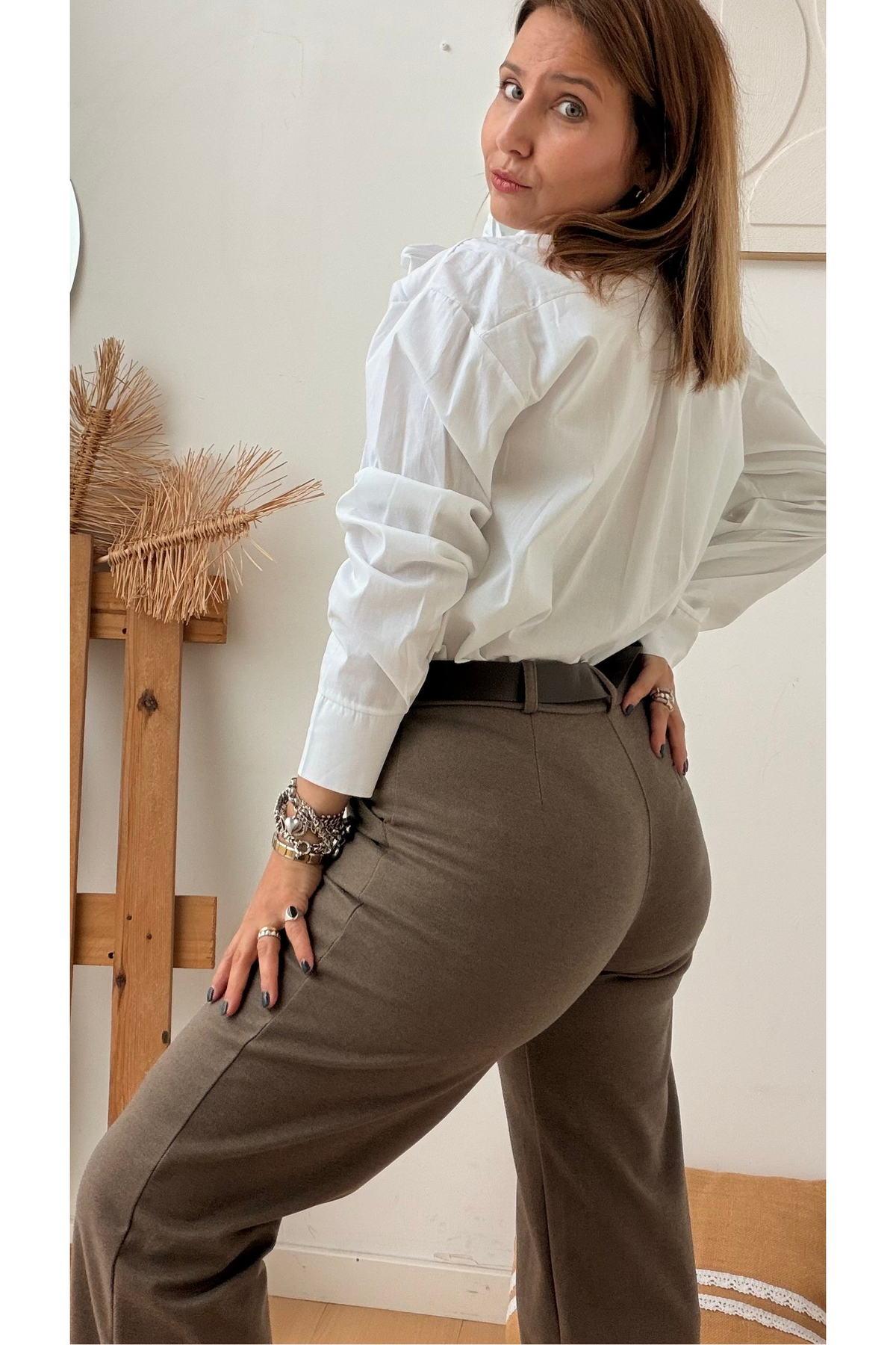 CALÇA WIDE LEG TAUPE - estilo Flanela – vista 4