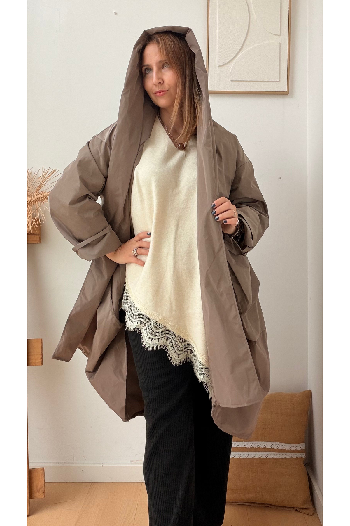 PARKA OVERSIZED CAPUZ TAUPE – vista 1