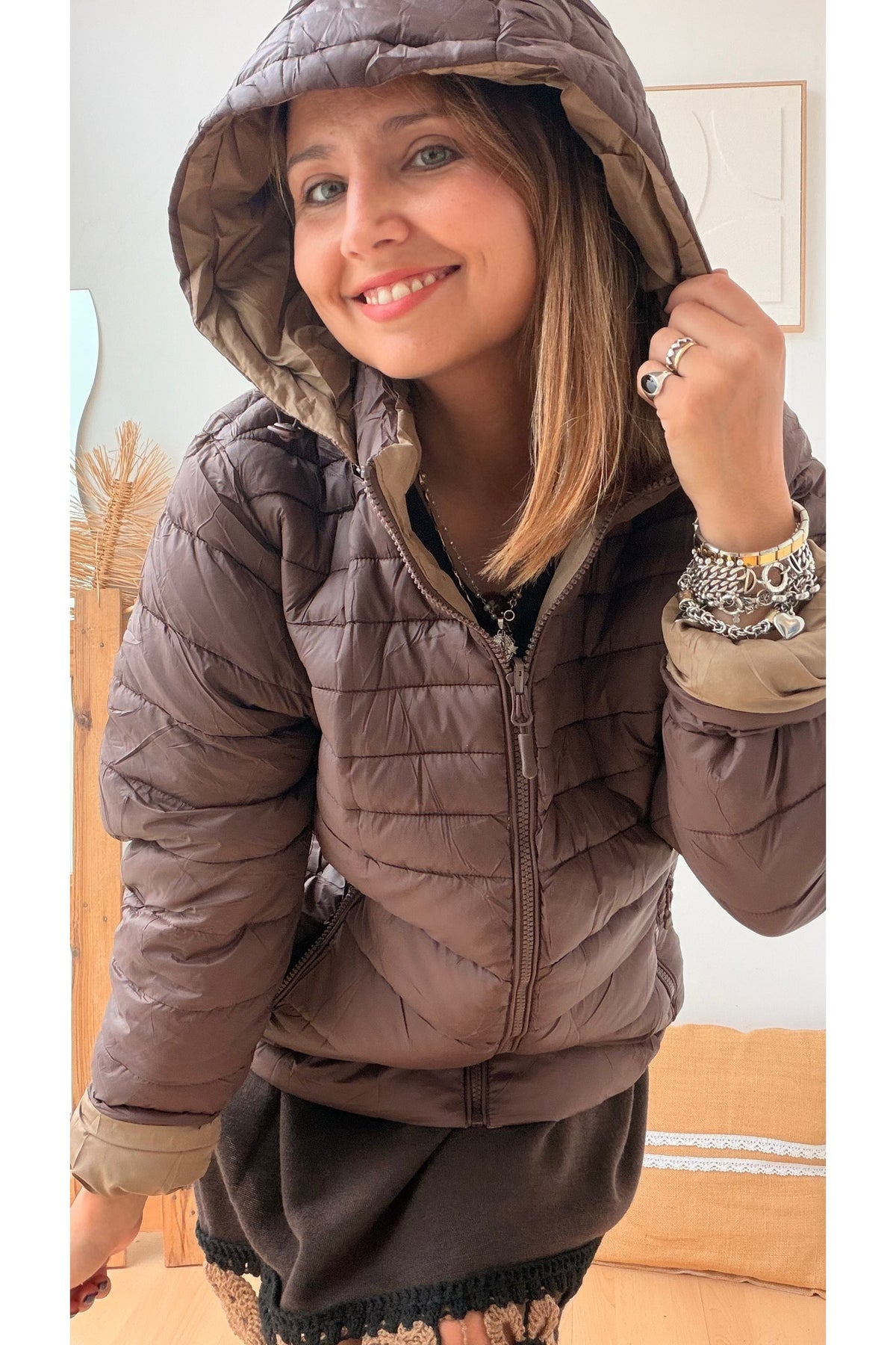 CASACO REVERSÍVEL ULTRA LEVE - CHOCOLATE / TAUPE – vista 1