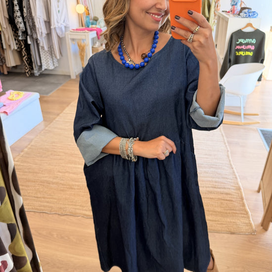 Vestido Dark Jeans Leve da Paprika, corte oversized