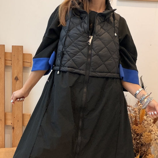 Colete kispo preto acolchoado com gola alta