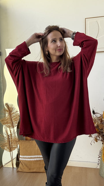 Malha bordeaux super macia de corte oversize