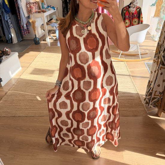 Vestido em malha de viscose em tons quentes