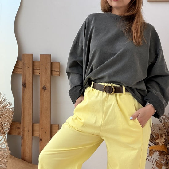 Calças baggy em sarja amarelo-claro