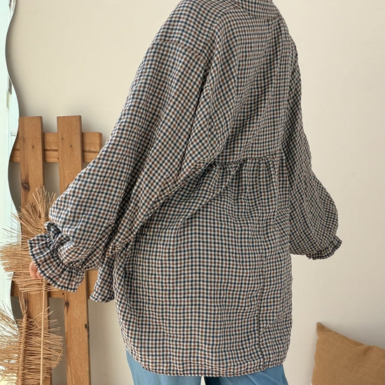 Blusa em algodão com padrão vichy azul e branco