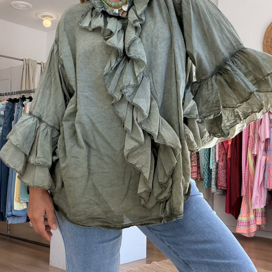 Blusa em algodão com folho