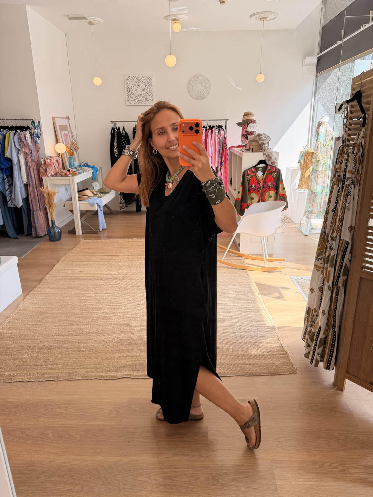 Vestido t-shirt em algodão com decote em V