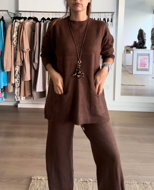 Conjunto de malha Bolsito da Paprika, camisola e calças a condizer