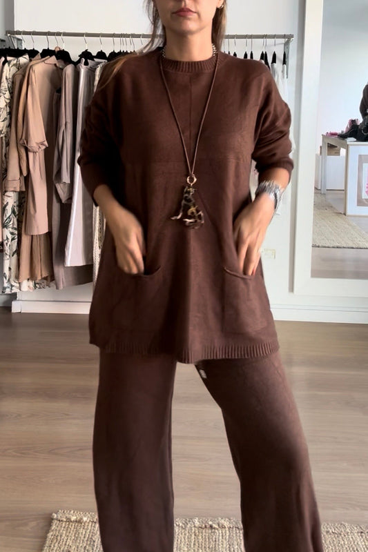 Conjunto de malha Bolsito da Paprika, camisola e calças a condizer